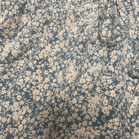 Paper Crane Set Women’s Size Large Floral Tiered Mini Skirt & Smocked Peplum Top - Picture 4 of 8